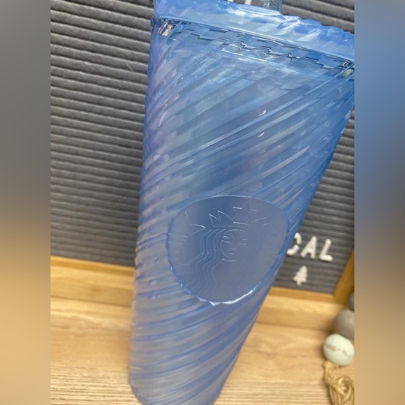 Starbucks Summer 2024 Blue Shimmer Swirl Venti Tumbler 24 oz - Picture 2 of 2